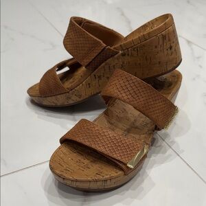 Vionic Women’s Brown Wedge Sandals size 11